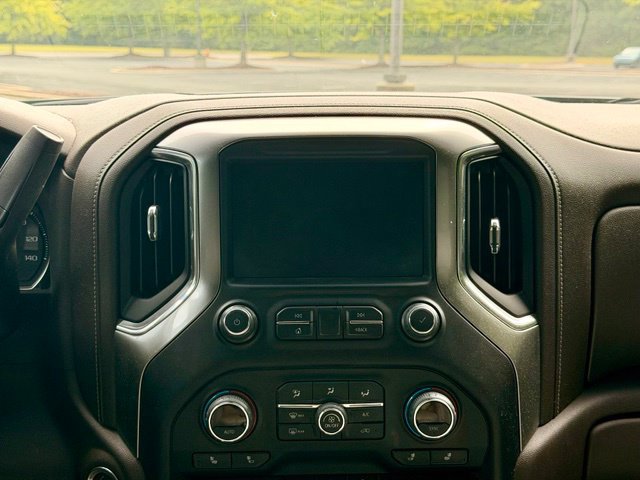 Used 2021 Chevrolet Silverado 1500 LT Trail Boss w/ LPO, Dark Essentials Package AWD/4WD image 22