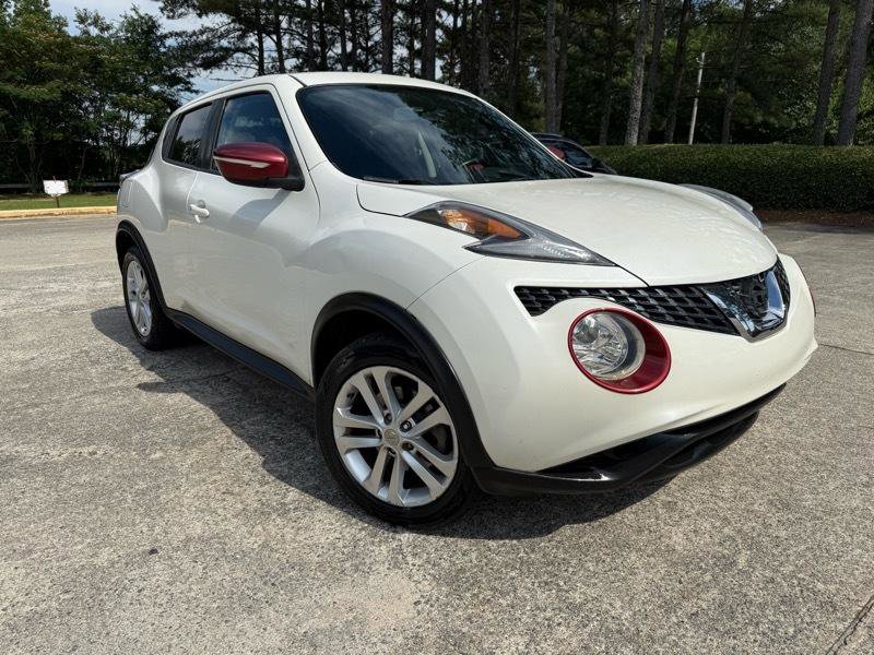 Used 2015 Nissan Juke SV FWD image 1
