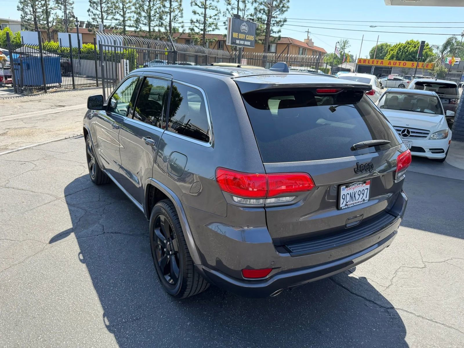 Used 2014 Jeep Grand Cherokee Altitude RWD image 25