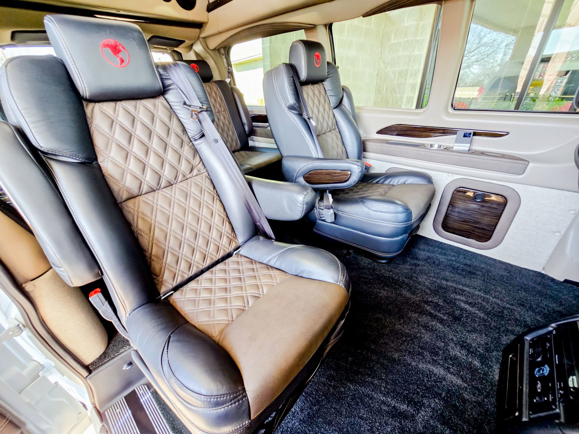 Used 2025 GMC Savana 2500 RWD image 36