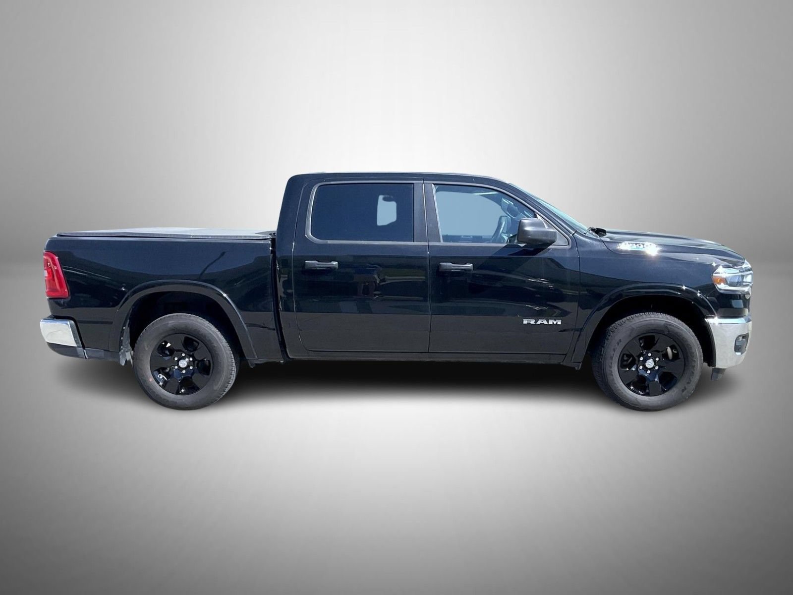 Used 2025 RAM 1500 Big Horn AWD/4WD image 4