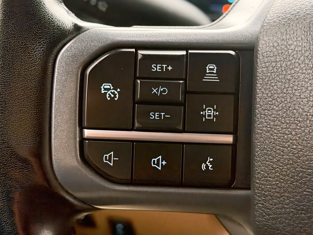 Used 2023 Ford F250 Lariat w/ Sport Appearance Package AWD/4WD image 40