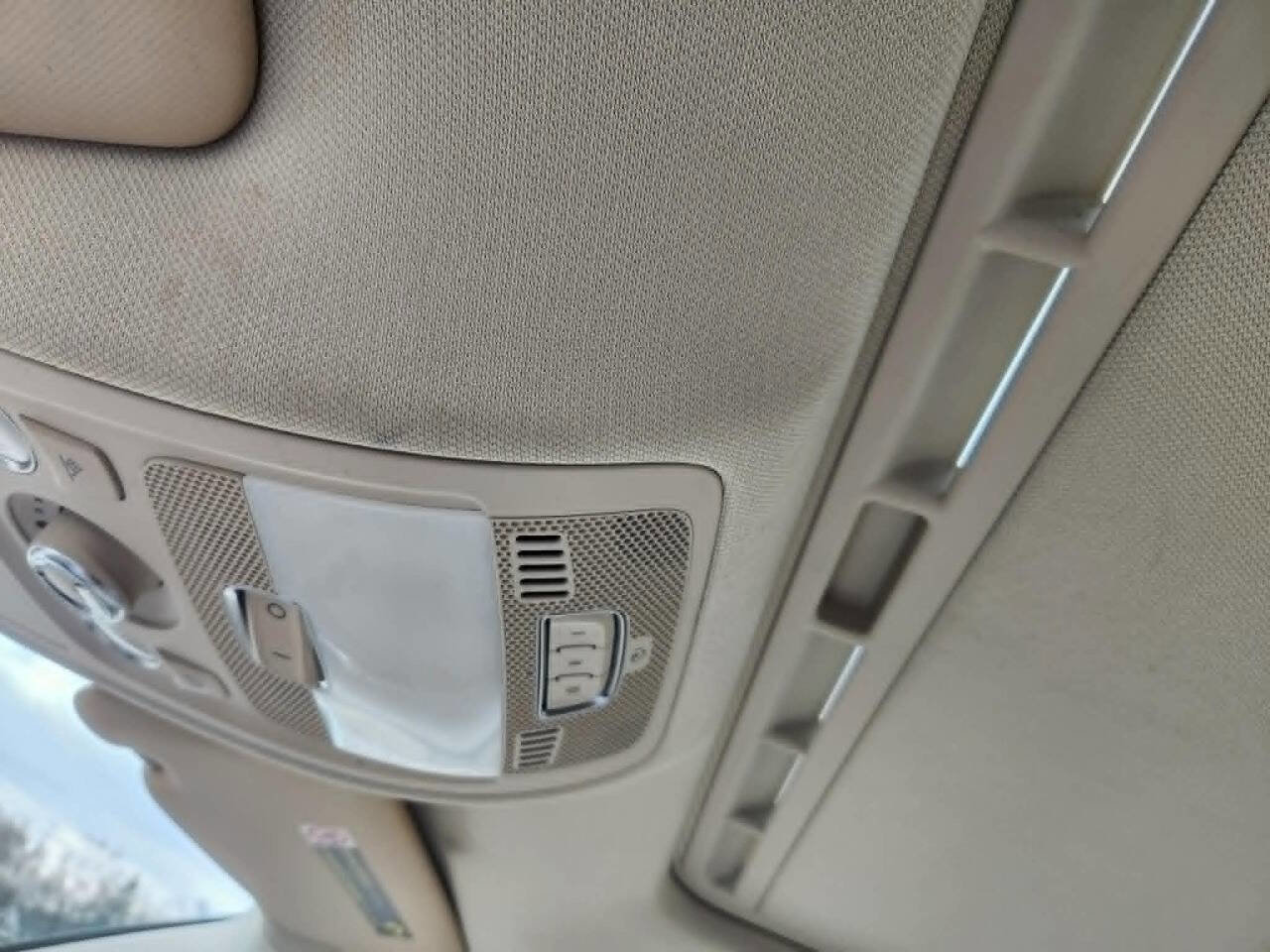 Used 2011 Audi A4 2.0T Premium image 26