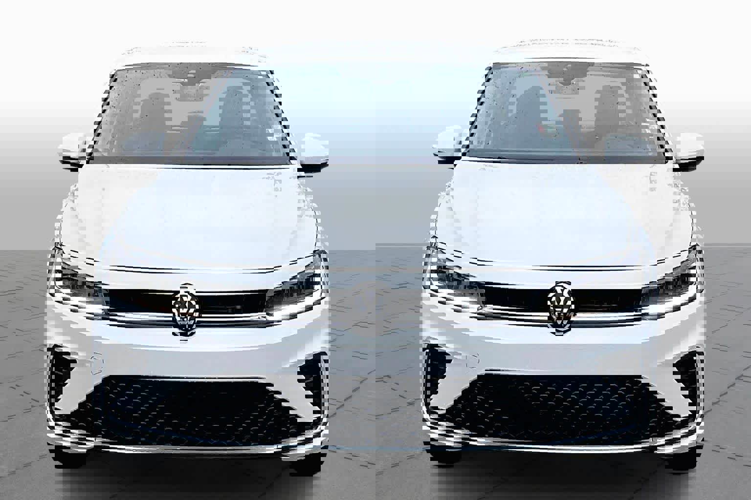 Used 2025 Volkswagen Jetta SE image 3