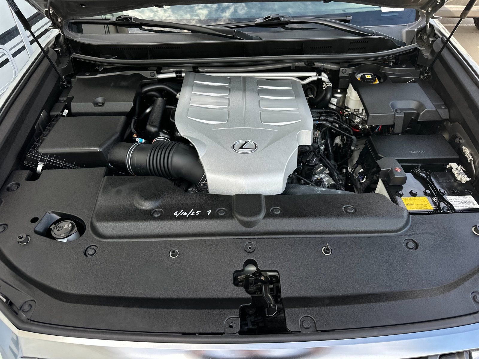 Used 2023 Lexus GX 460 Premium w/ Premium Package image 34