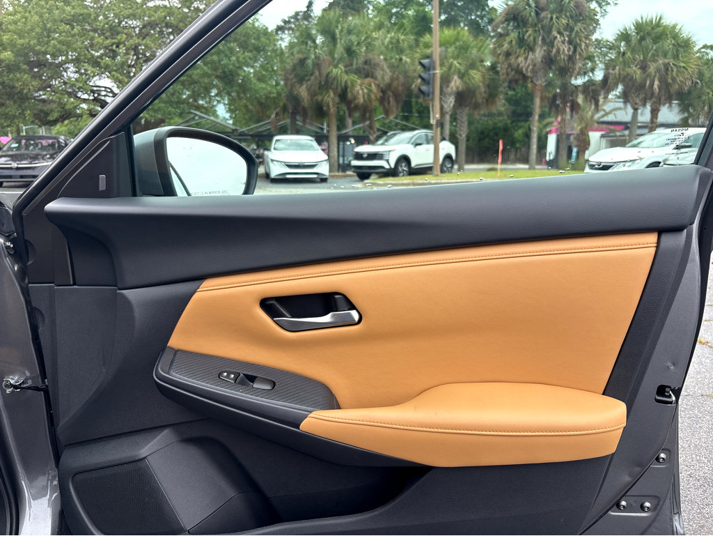 Used 2023 Nissan Sentra SV w/ SV Premium Package FWD image 15