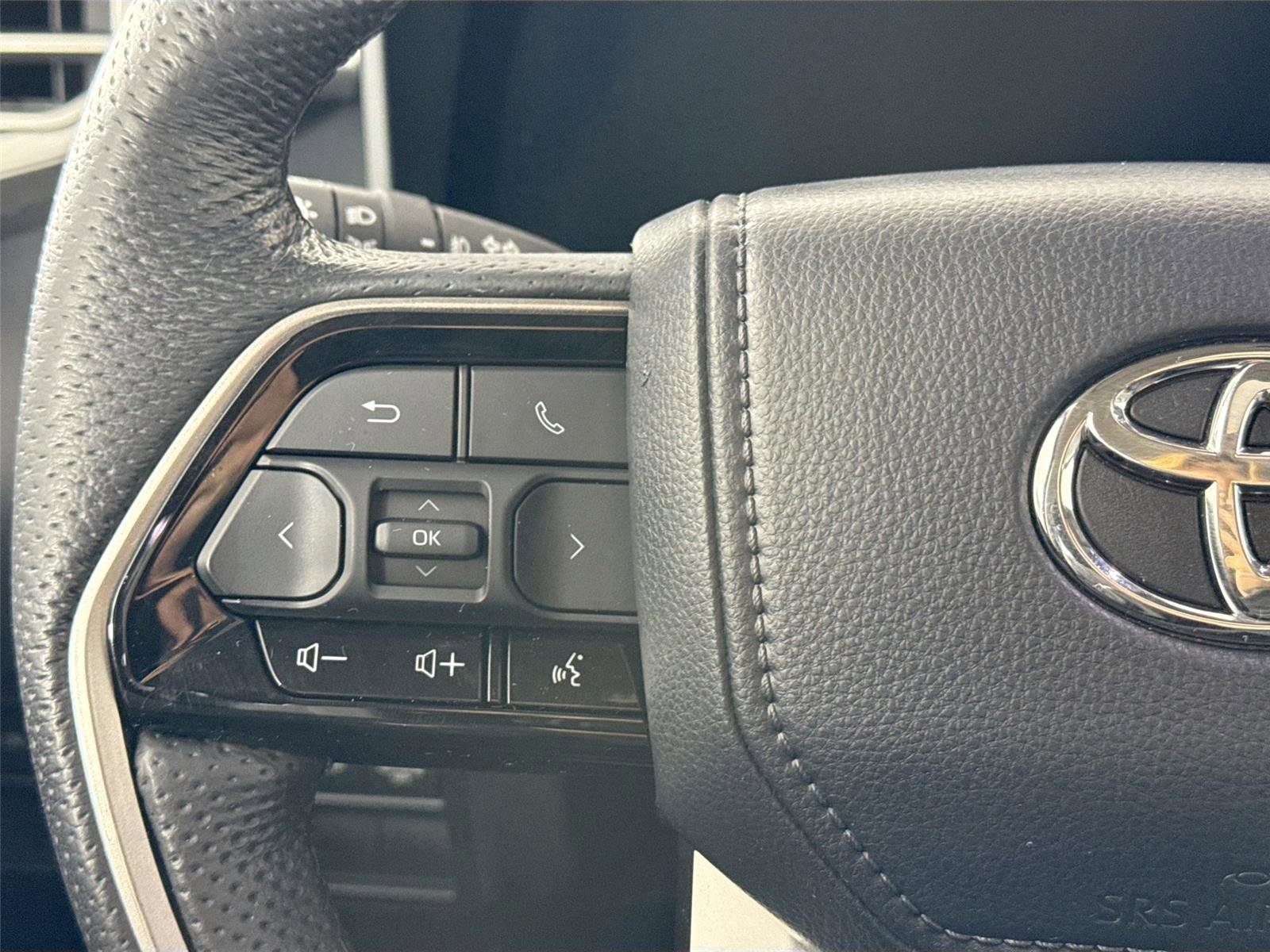 Certified 2024 Toyota Sequoia Limited image 18