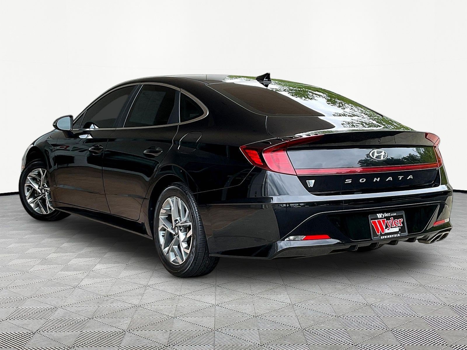 Used 2022 Hyundai Sonata SEL w/ Cargo Package FWD image 4