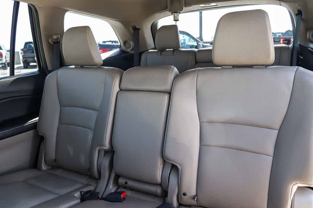 Used 2017 Honda Pilot Touring image 19