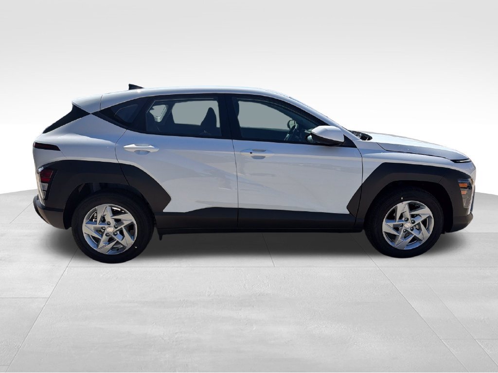 New 2027 Hyundai Kona SE FWD image 8