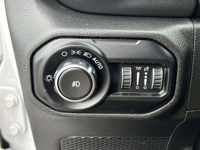 Certified 2020 Jeep Wrangler Unlimited Sahara AWD/4WD image 19