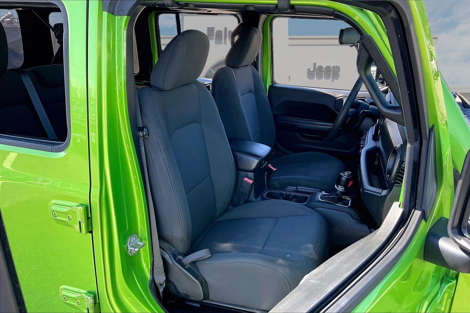 Used 2018 Jeep Wrangler Unlimited Sport S image 7