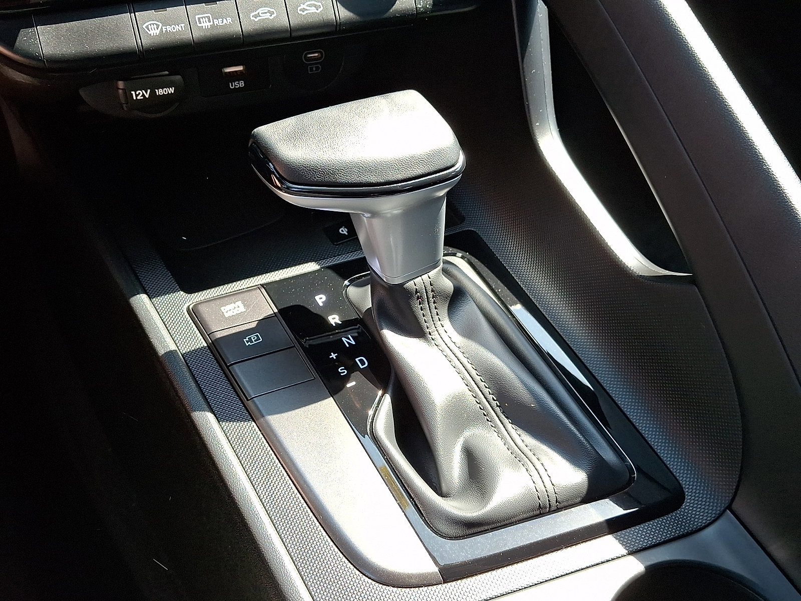 Certified 2025 Hyundai Elantra Sport FWD image 14