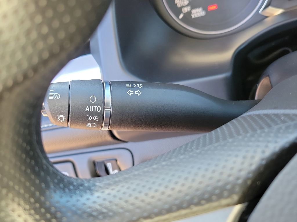 Certified 2023 GMC Acadia SLE w/ Infotainment Package image 20