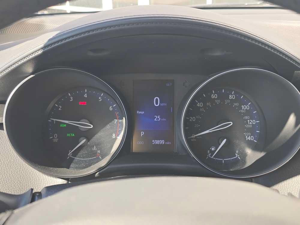 Used 2018 Toyota C-HR XLE FWD image 14