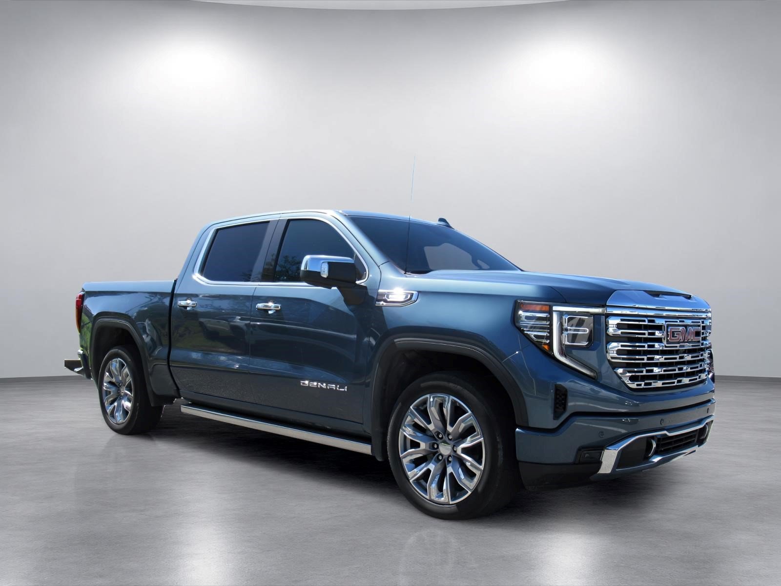 Used 2024 GMC Sierra 1500 Denali w/ Denali Reserve Package RWD image 1