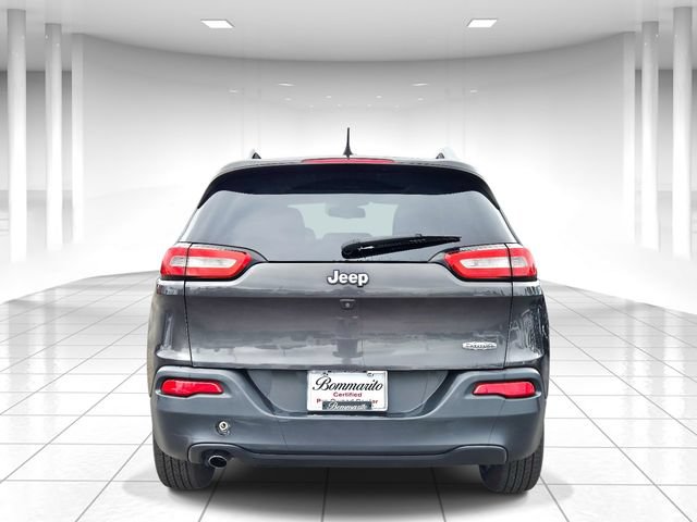 Used 2017 Jeep Cherokee Latitude w/ Comfort/Convenience Group FWD image 4