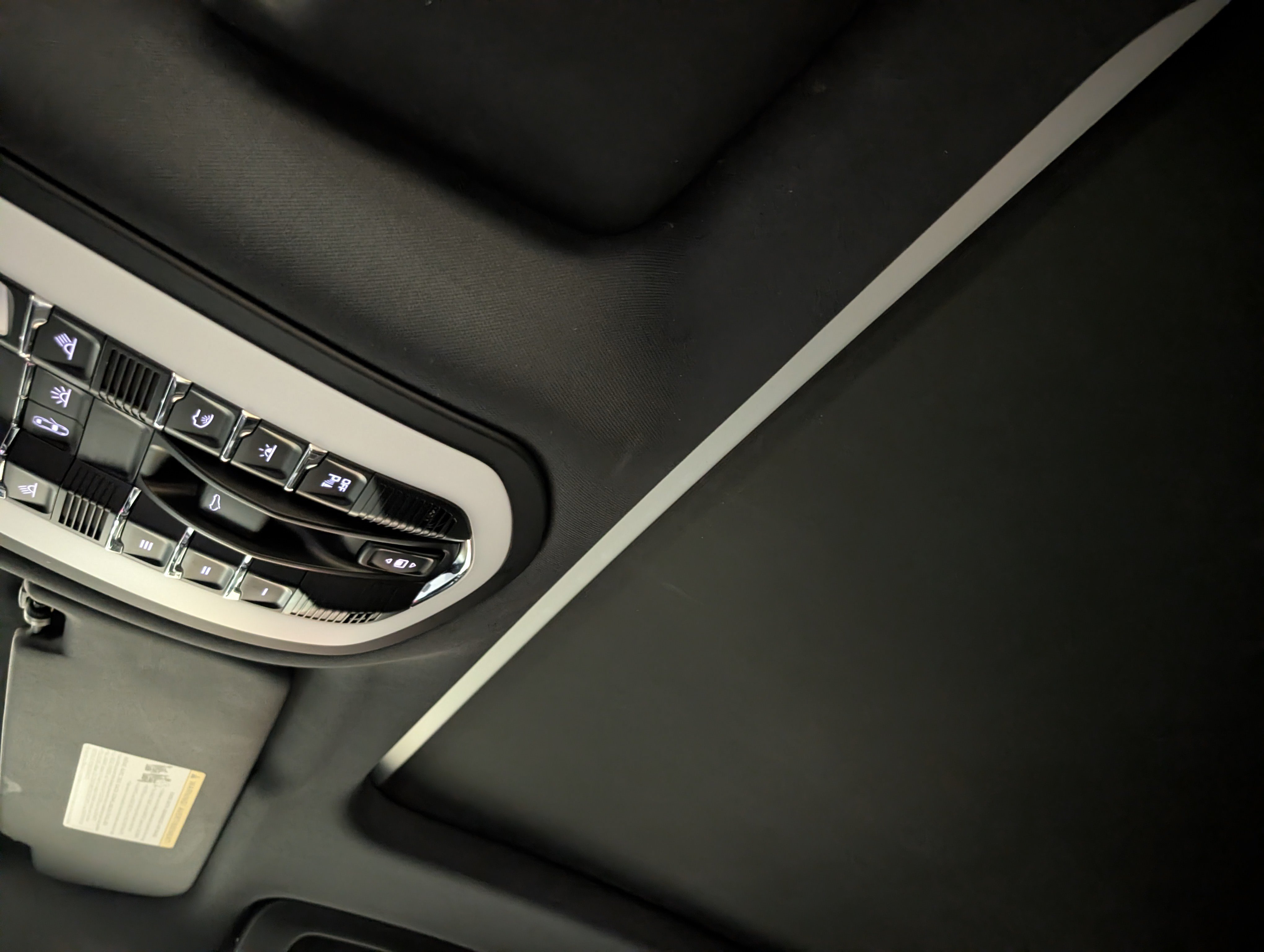 Certified 2023 Porsche Macan Turbo AWD/4WD image 40