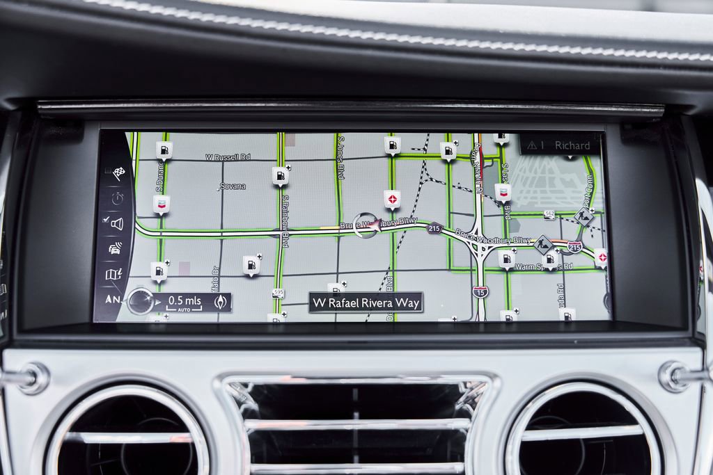 Used 2018 Rolls-Royce Dawn RWD image 66