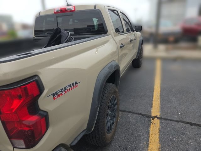 Used 2024 Chevrolet Colorado Trail Boss w/ Technology Package AWD/4WD image 39