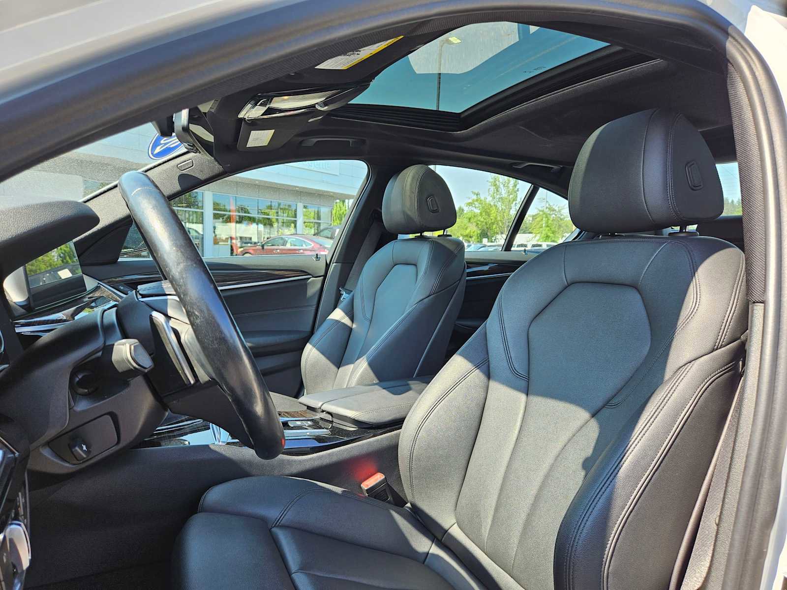 Used 2018 BMW 530i xDrive image 22