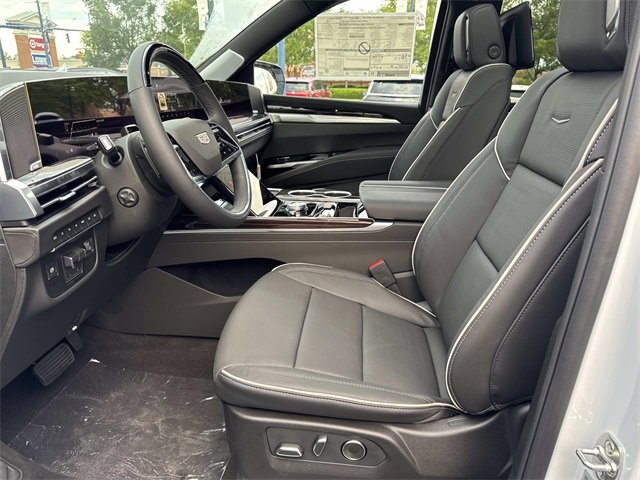 New 2026 Cadillac Escalade Luxury w/ LPO, Radiant Package image 19