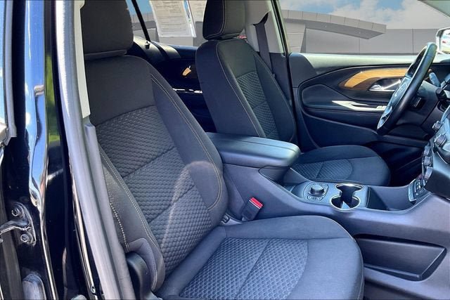 Used 2019 GMC Terrain SLE w/ Driver Convenience Package AWD/4WD image 9