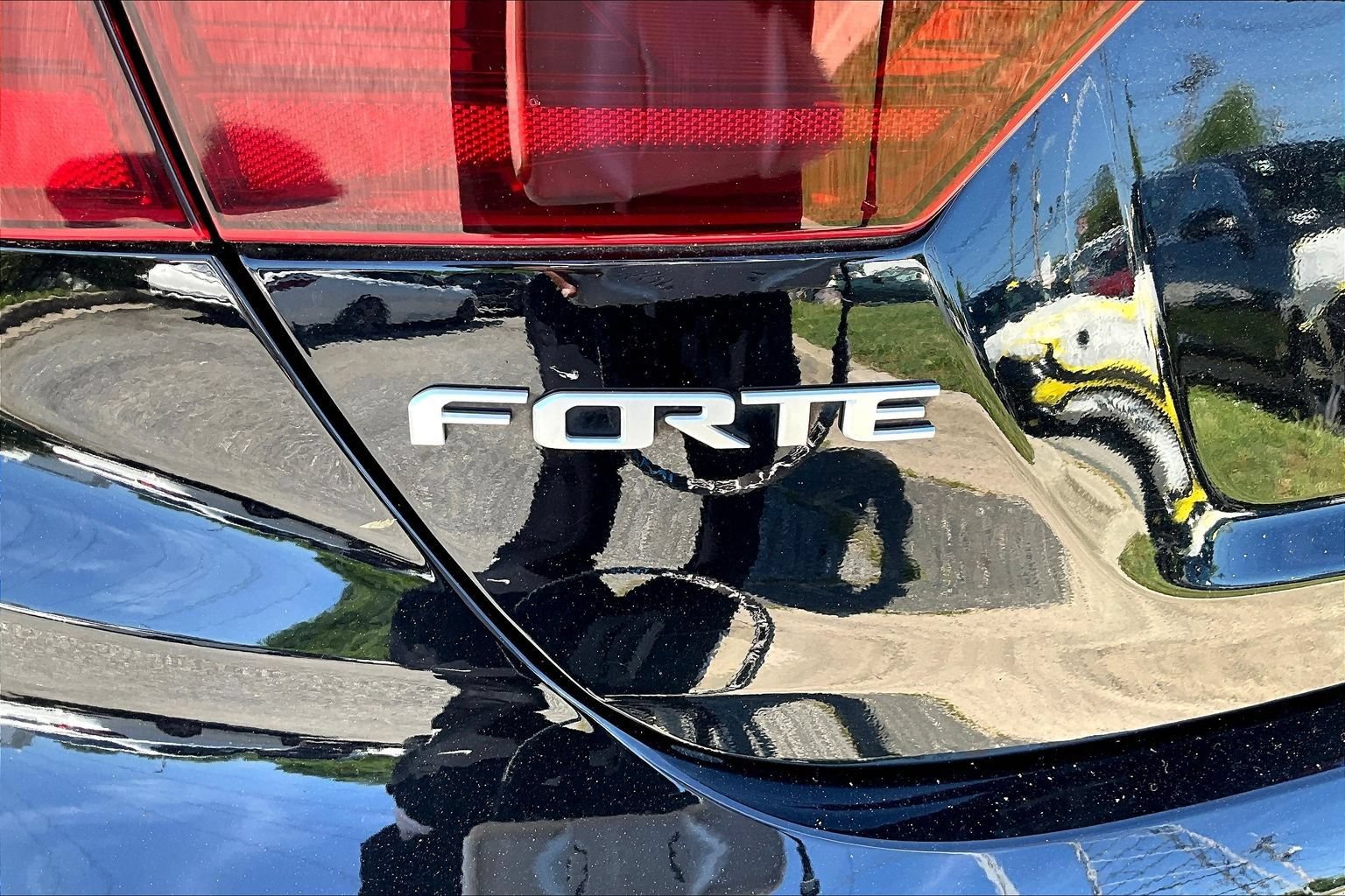 Used 2024 Kia Forte LXS FWD image 26