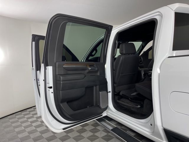 Used 2024 Chevrolet Silverado 2500 High Country w/ High Country Premium Package image 40