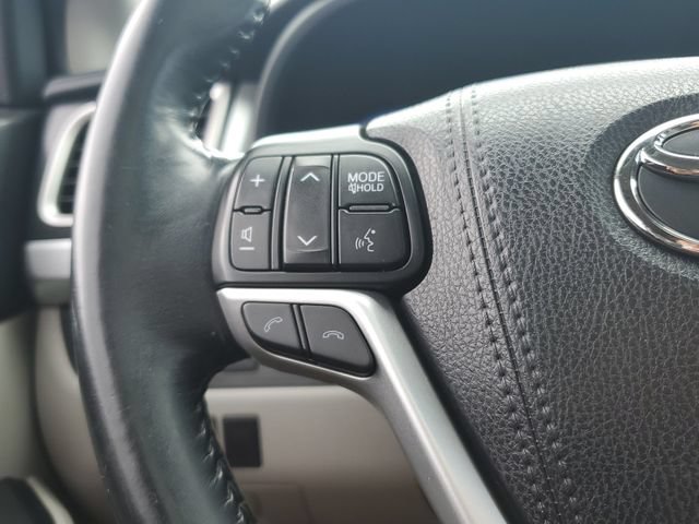 Used 2018 Toyota Highlander XLE w/ Protection Package #3 AWD/4WD image 22