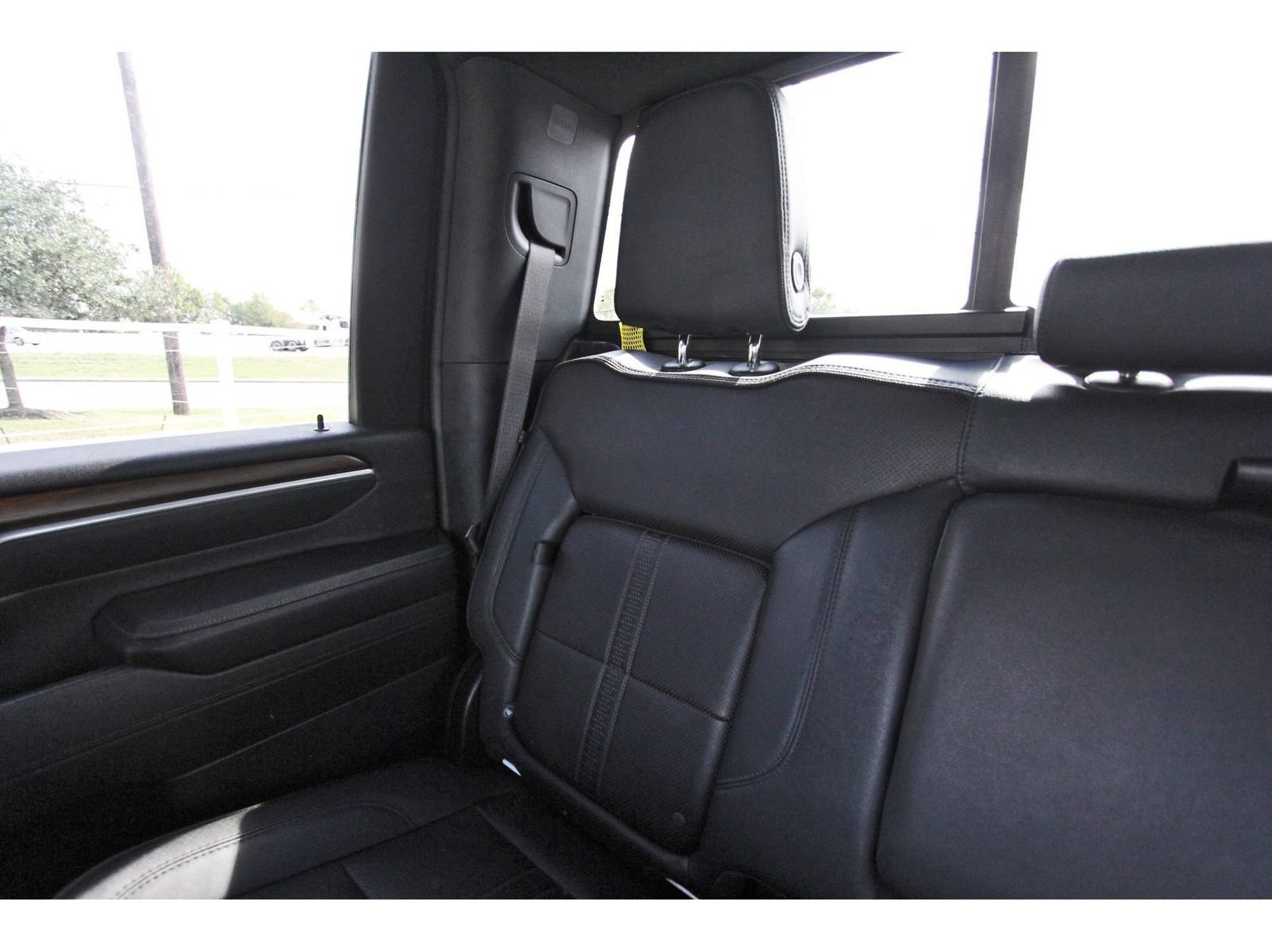 Used 2025 Chevrolet Silverado 3500 High Country w/ High Country Premium Package AWD/4WD image 14
