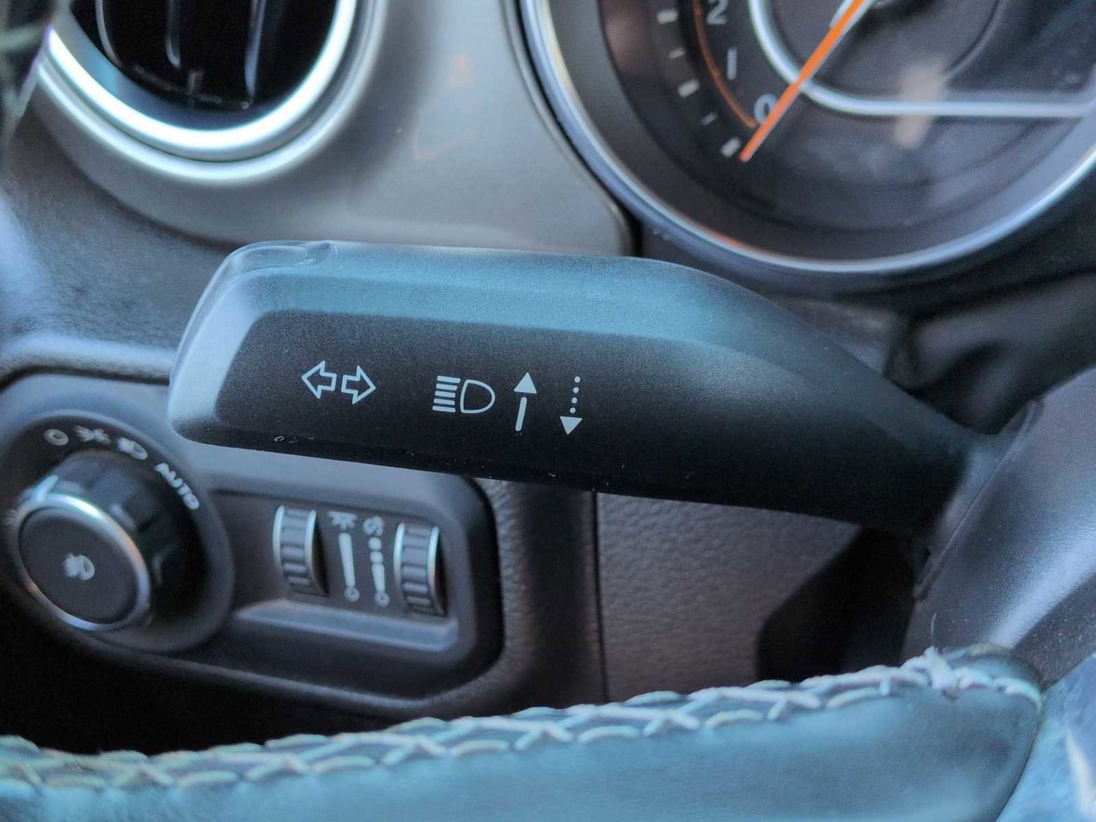 Used 2022 Jeep Wrangler Unlimited Sahara w/ Cold Weather Group image 27