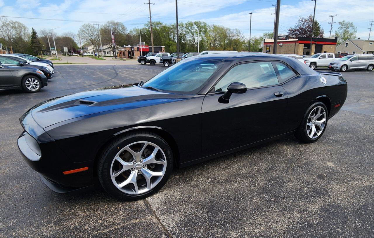 Used 2016 Dodge Challenger SXT Plus RWD image 7