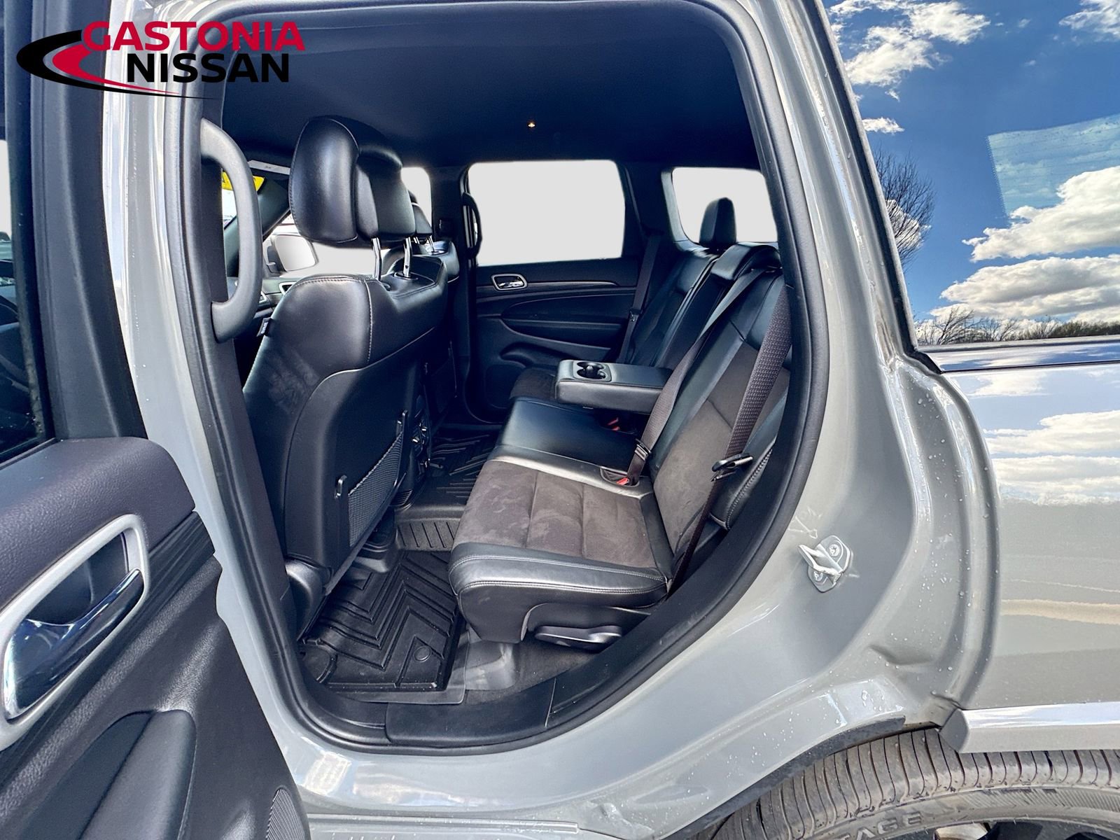 Used 2021 Jeep Grand Cherokee Laredo X image 32