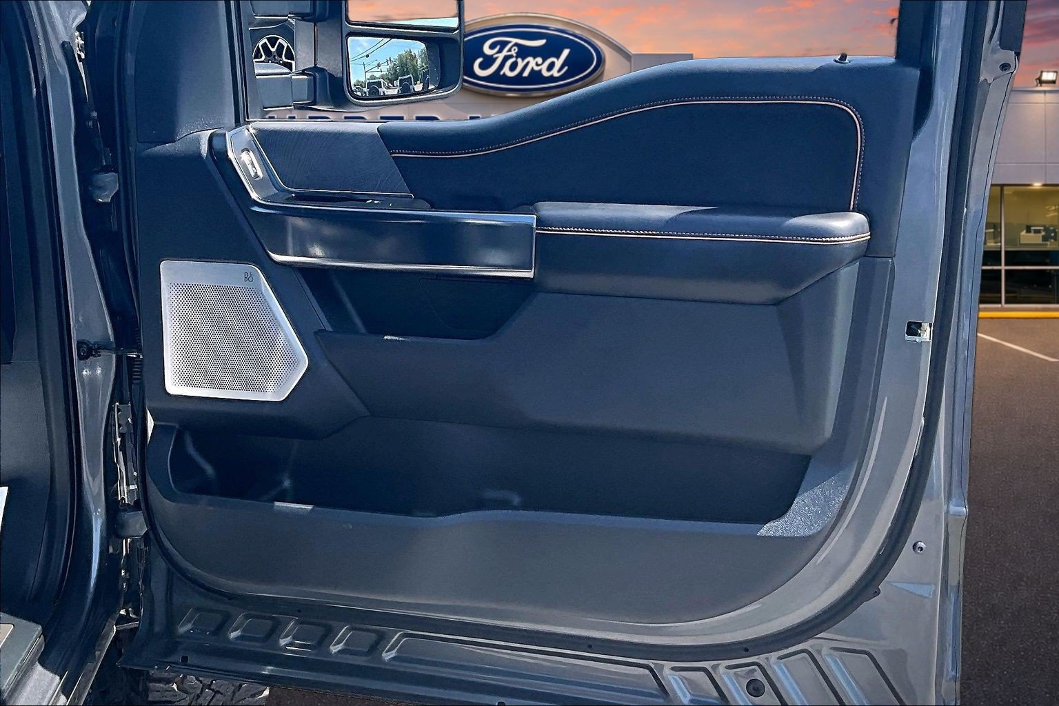 Used 2024 Ford F350 Platinum w/ Tremor Off-Road Package AWD/4WD image 22