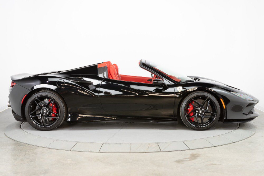 Certified 2021 Ferrari F8 Tributo image 8