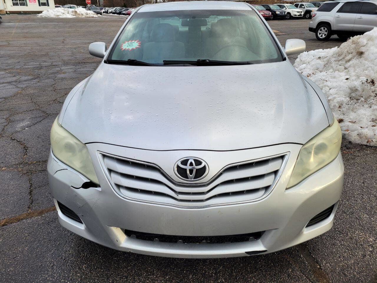 Used 2011 Toyota Camry image 2