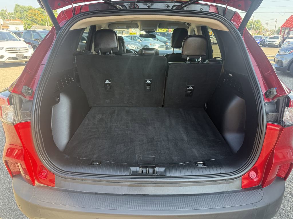 Used 2020 Ford Escape SEL image 19