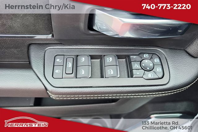 New 2026 RAM 2500 Laramie AWD/4WD image 15