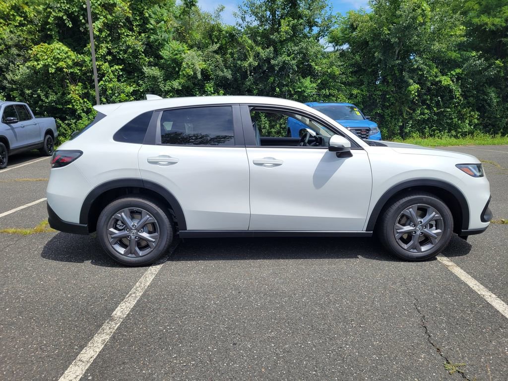 New 2026 Honda HR-V LX image 2