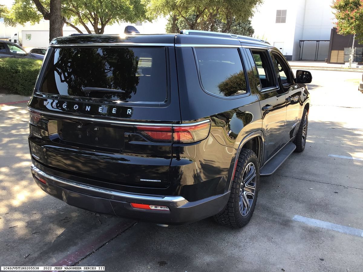 Used 2022 Jeep Wagoneer Series III w/ Flexible Seating Group AWD/4WD image 5