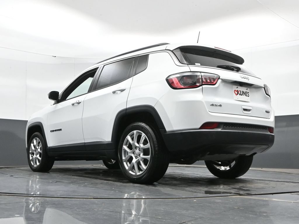 Used 2023 Jeep Compass Latitude w/ Sun and Sound Group AWD/4WD image 48