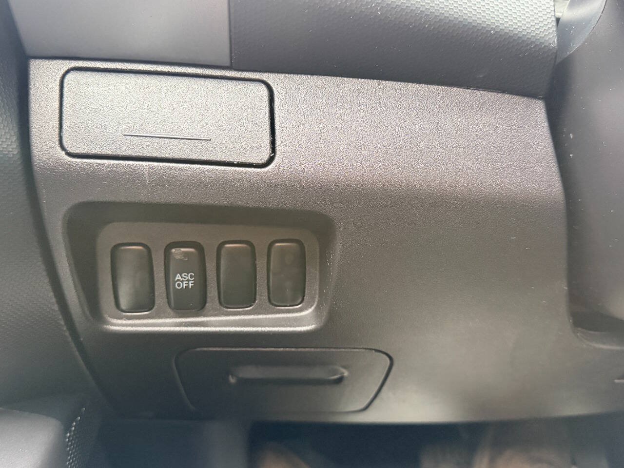 Used 2010 Mitsubishi Outlander ES AWD/4WD image 31