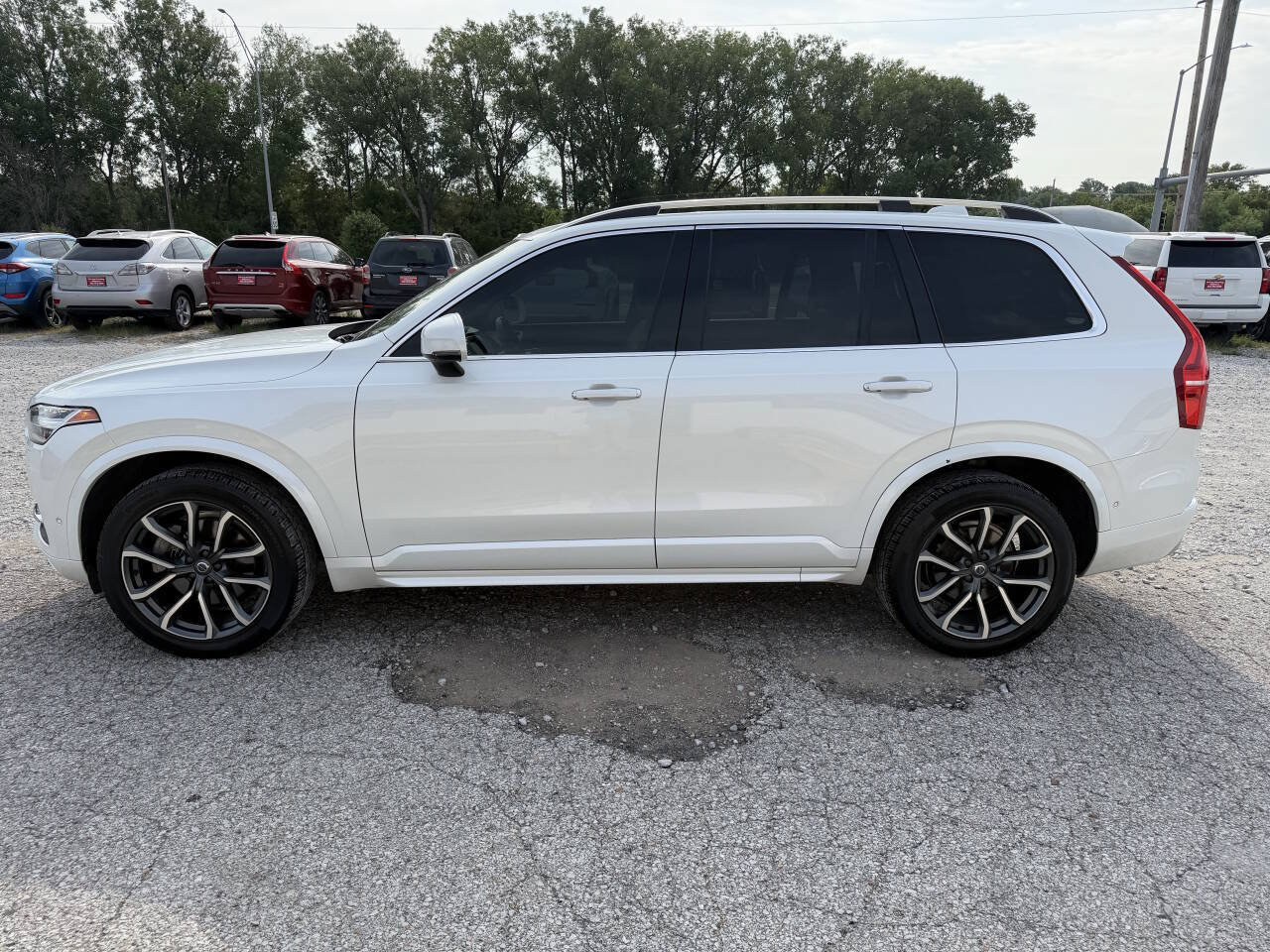 Used 2016 Volvo XC90 T6 Momentum w/ Momentum Plus Package AWD/4WD image 6