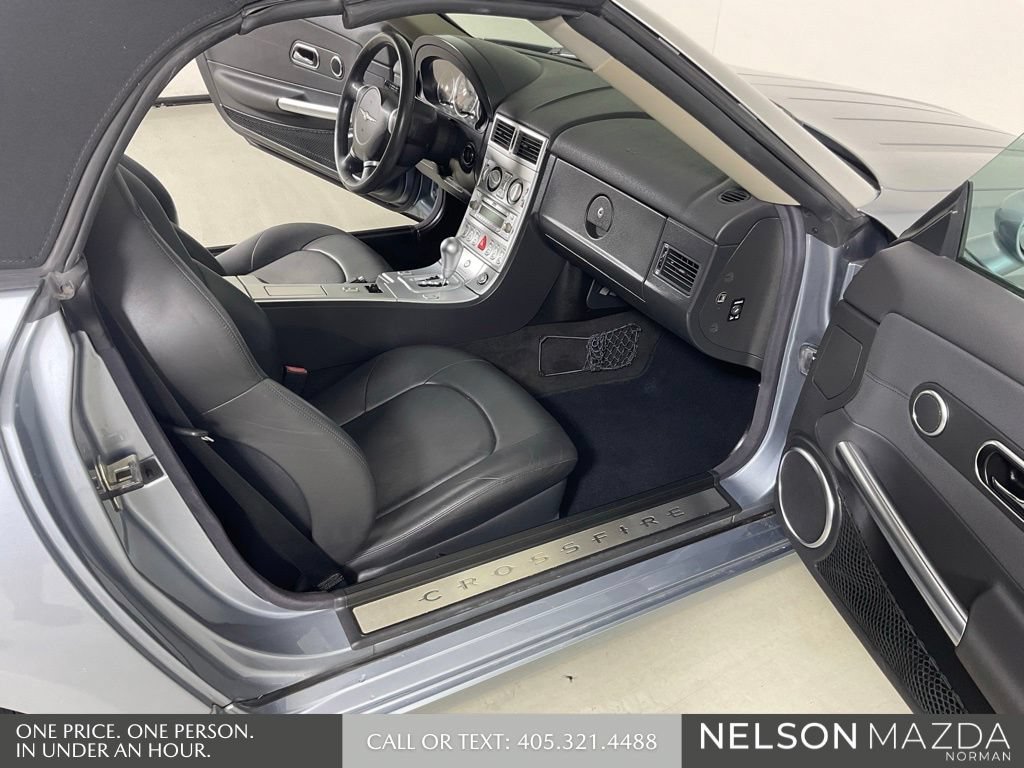 Used 2007 Chrysler Crossfire Limited RWD image 13