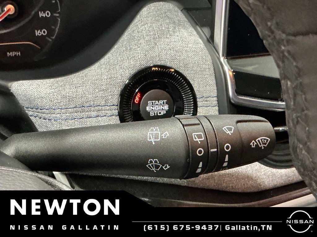 Used 2023 Jeep Compass Latitude w/ Convenience Group AWD/4WD image 39
