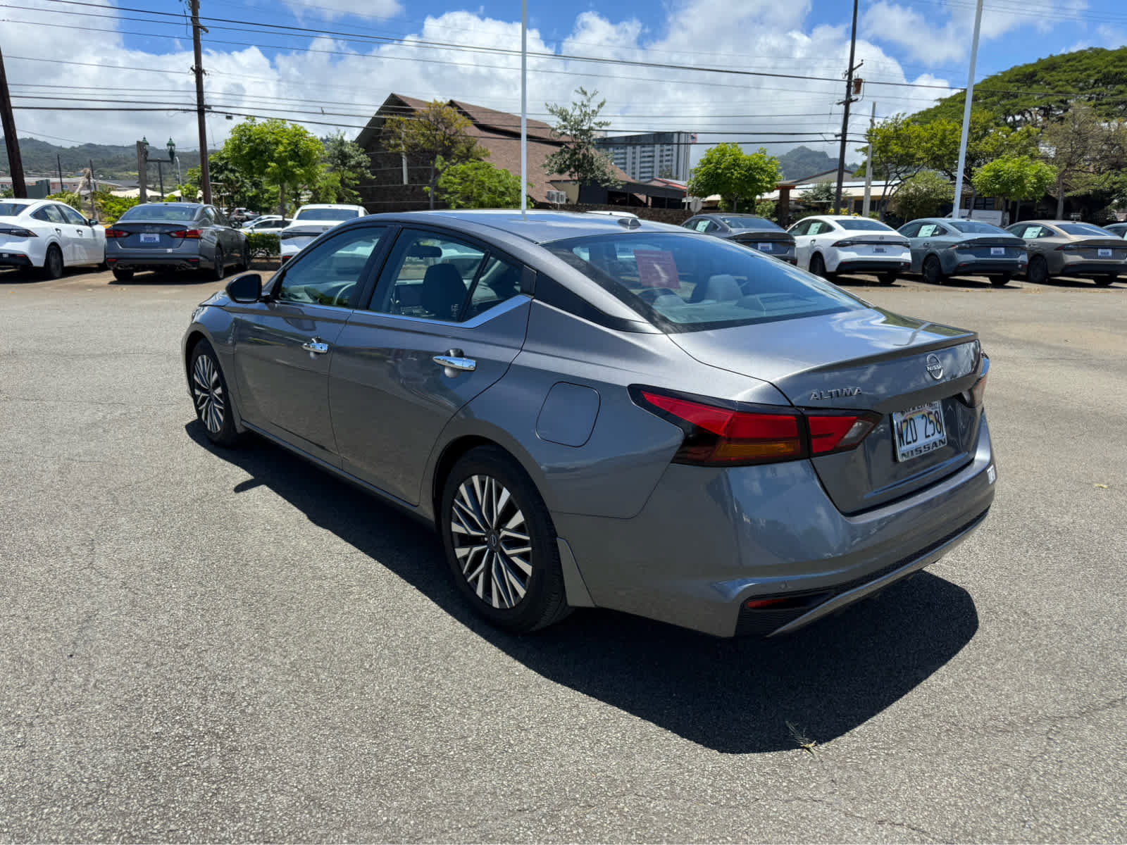 Used 2024 Nissan Altima 2.5 SV FWD image 4