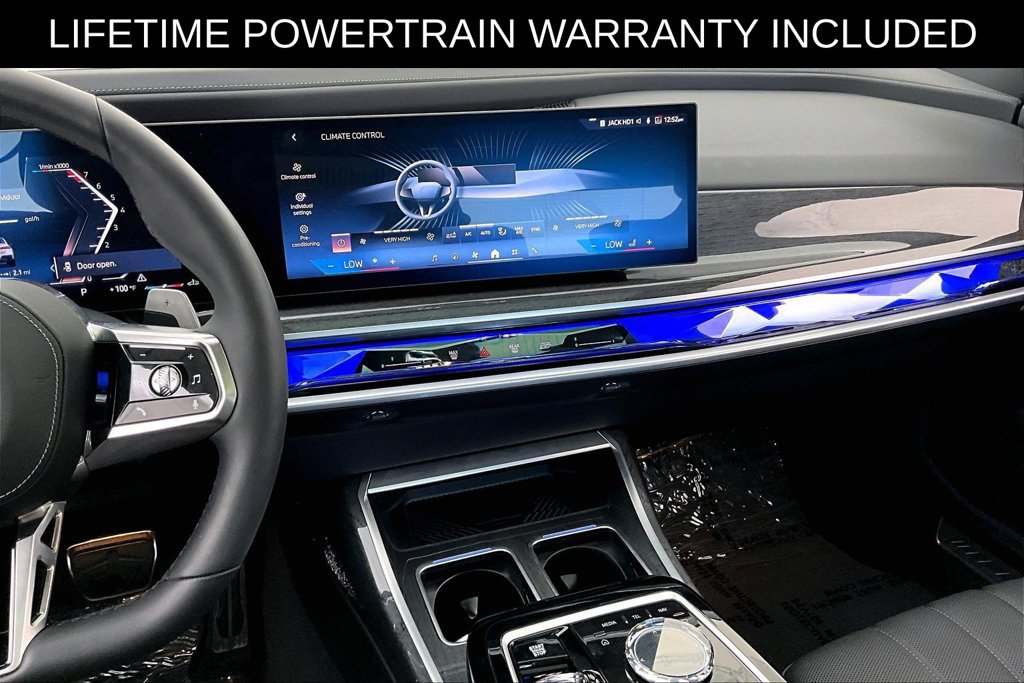 Used 2026 BMW 740i RWD image 8