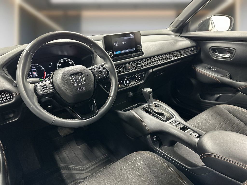 Used 2024 Honda HR-V Sport image 11