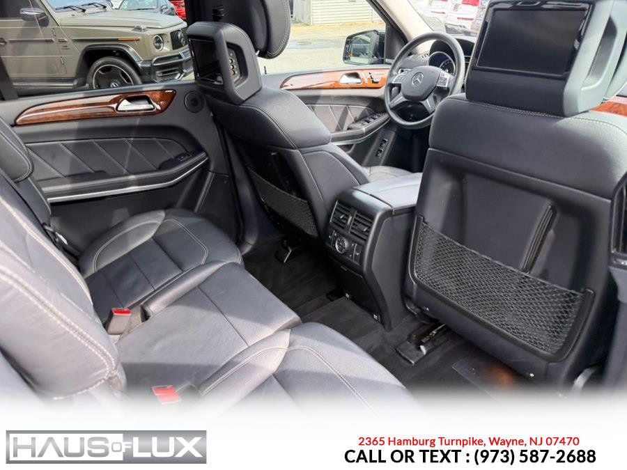Used 2014 Mercedes-Benz GL 550 4MATIC w/ Driver Assistance Package image 4